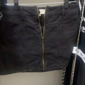 Black denim pacsun skirt- zipper in middle size 26